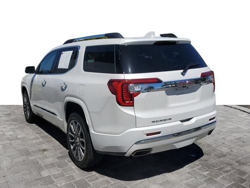 2022 GMC Acadia Denali