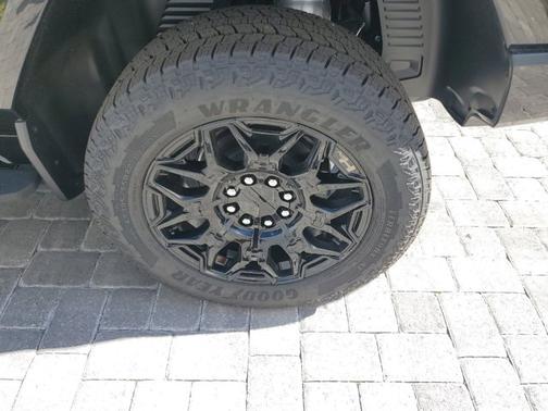 2025 GMC HUMMER EV Pickup 2X