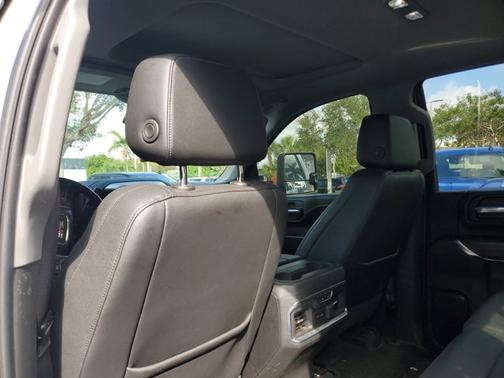 2021 GMC Sierra 2500 SLT