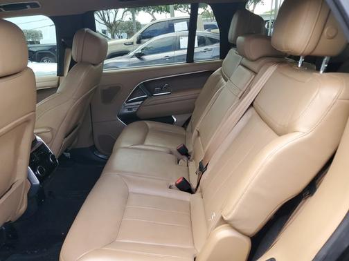2022 Land Rover Range Rover SE