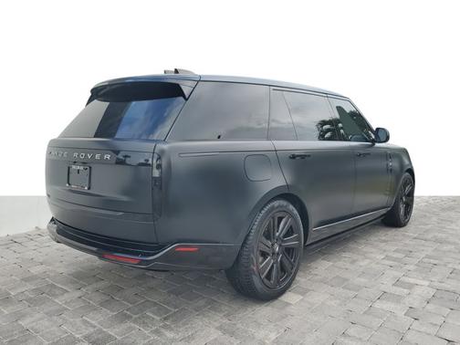 2022 Land Rover Range Rover SE
