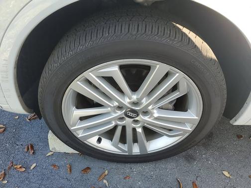 2019 Audi Q5 Premium Plus