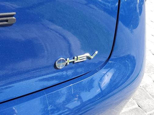 2025 Toyota Prius XLE