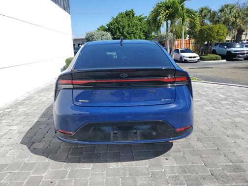 2025 Toyota Prius XLE