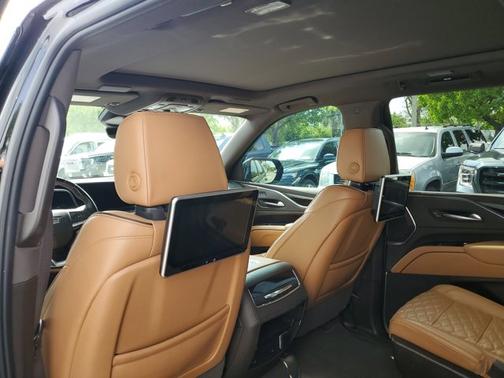 2022 Cadillac Escalade ESV Premium Luxury