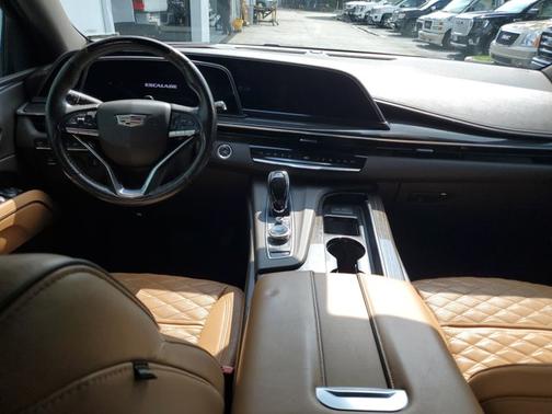 2022 Cadillac Escalade ESV Premium Luxury