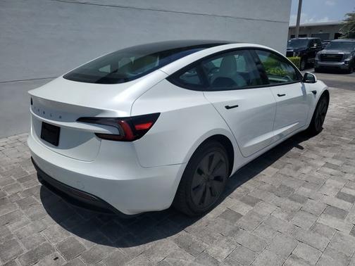 2024 Tesla Model 3 Long Range