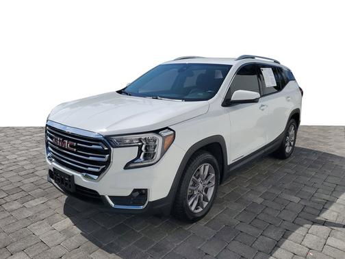 Summit White 2023 GMC Terrain SLT