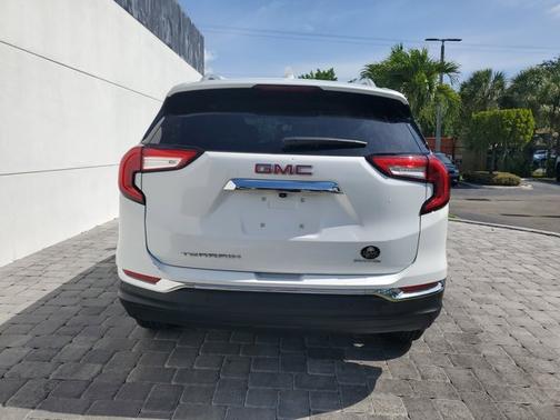 Summit White 2023 GMC Terrain SLT