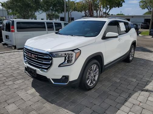 Summit White 2023 GMC Terrain SLT