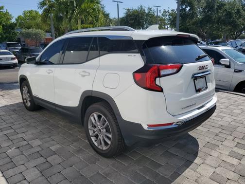 Summit White 2023 GMC Terrain SLT