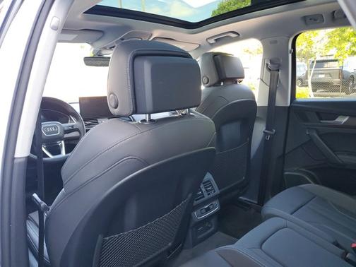 2024 Audi Q5 S line Premium Plus