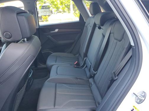 2024 Audi Q5 S line Premium Plus