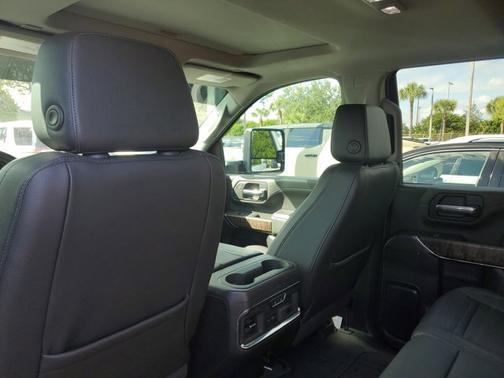 2023 GMC Sierra 2500 Denali