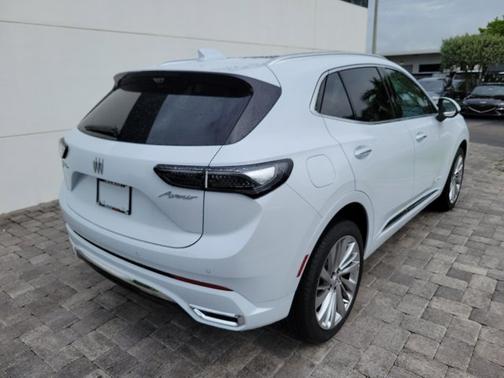 Iridescent White Tricoat 2026 Buick Envision Avenir