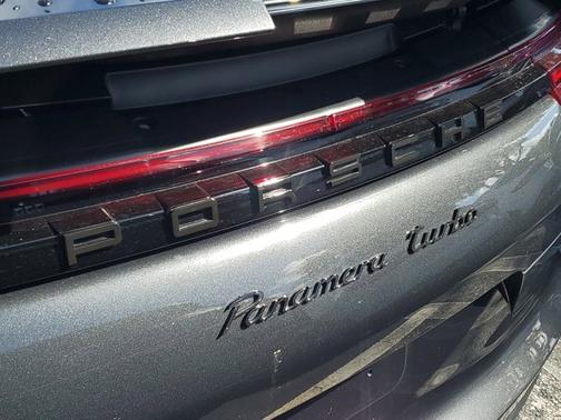 2017 Porsche Panamera Turbo
