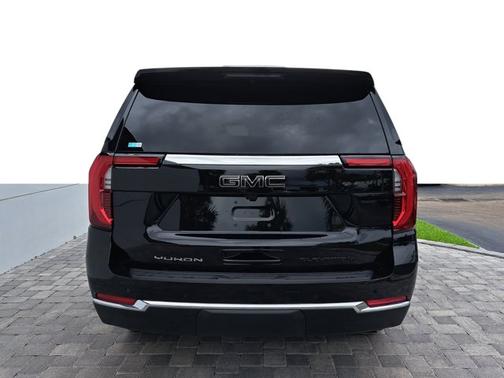2025 GMC Yukon Elevation