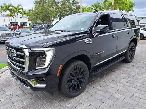 2025 GMC Yukon Elevation