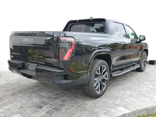 2025 GMC Sierra EV Extended Range Denali