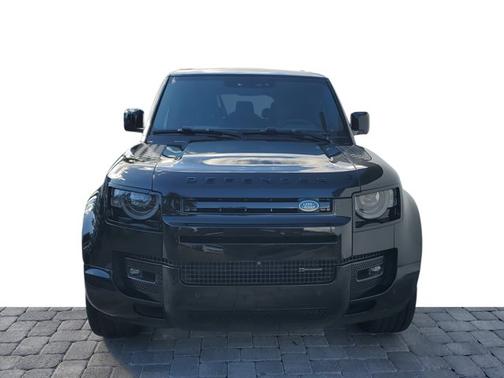 2023 Land Rover Defender X-Dynamic SE