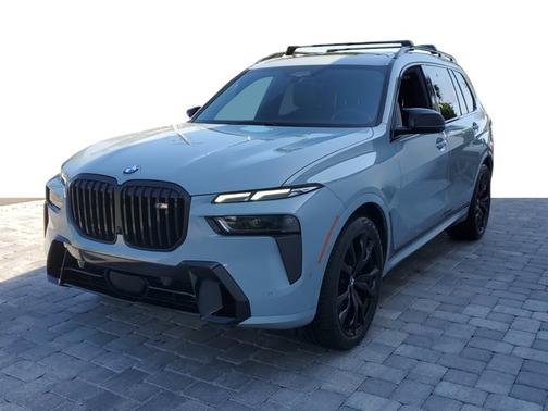 2024 BMW X7 M60i