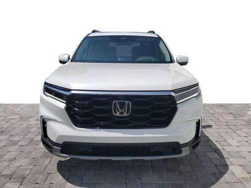 Platinum White Pearl 2024 Honda Pilot Elite