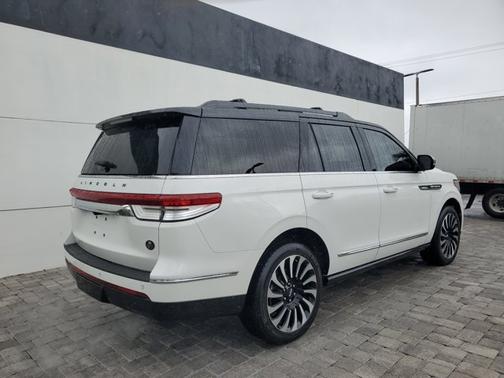 2023 Lincoln Navigator Black Label