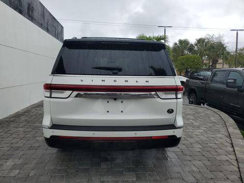 2023 Lincoln Navigator Black Label