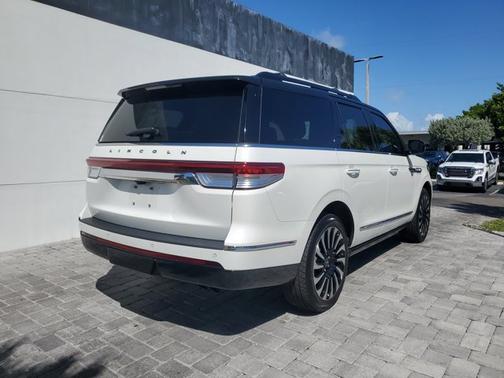 2023 Lincoln Navigator Black Label