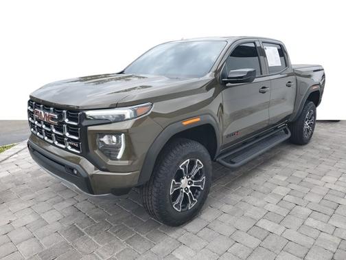 2024 GMC Canyon 4WD AT4