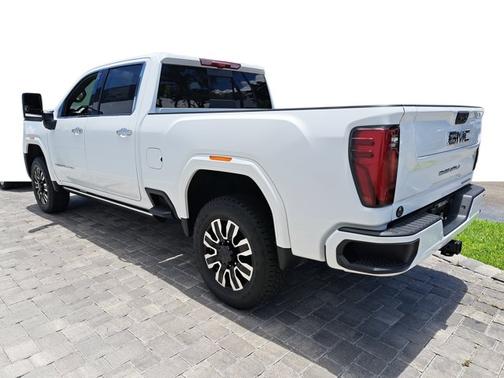2025 GMC Sierra 2500 Denali