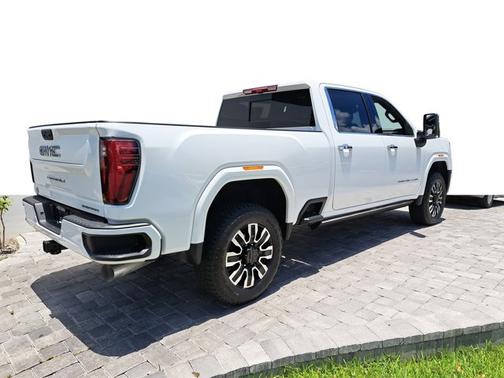 2025 GMC Sierra 2500 Denali