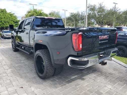 2022 GMC Sierra 3500 Pro