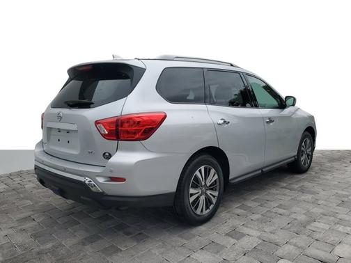 2019 Nissan Pathfinder SL