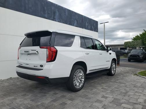 2023 GMC Yukon SLT