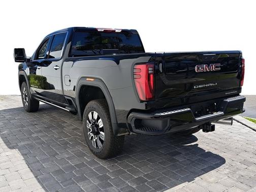 2025 GMC Sierra 2500 Denali