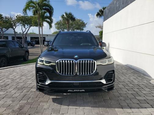 Black Sapphire Metallic 2022 BMW X7 ALPINA XB7
