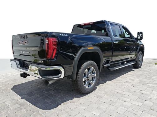 2025 GMC Sierra 2500 SLT