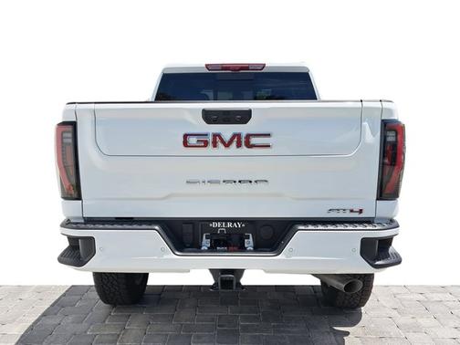 2025 GMC Sierra 2500 AT4