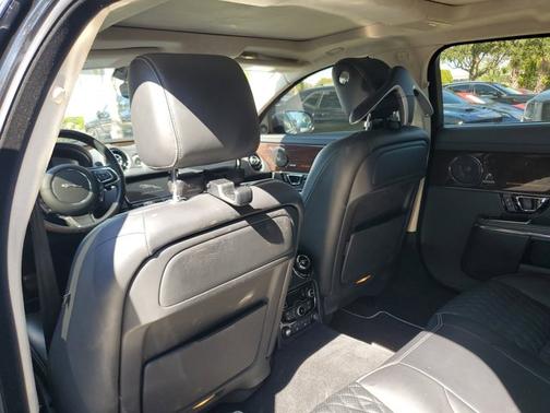 2019 Jaguar XJ Supercharged