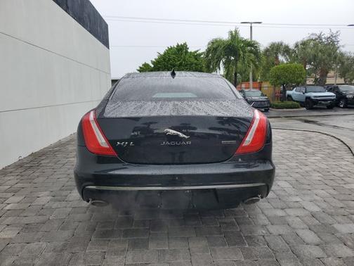 2019 Jaguar XJ Supercharged