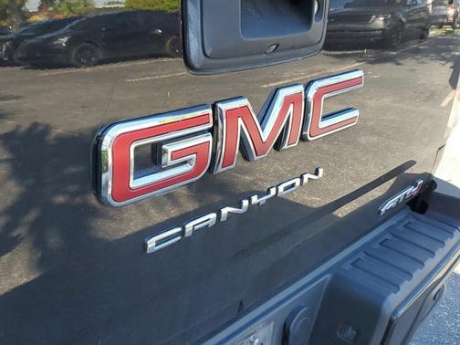 2021 GMC Canyon 4WD AT4 w/Leather