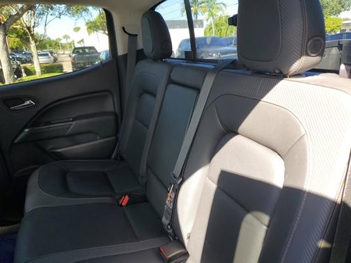 2021 GMC Canyon 4WD AT4 w/Leather