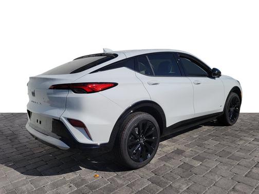 Summit White 2026 Buick Envista Sport Touring