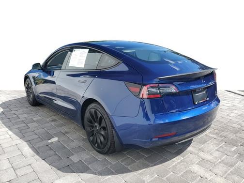 2023 Tesla Model 3 Base
