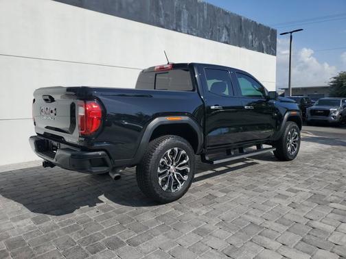 2023 GMC Canyon 4WD Denali
