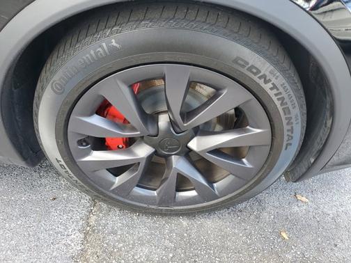 2024 Tesla Model X Plaid