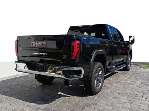 2025 GMC Sierra 2500 SLT