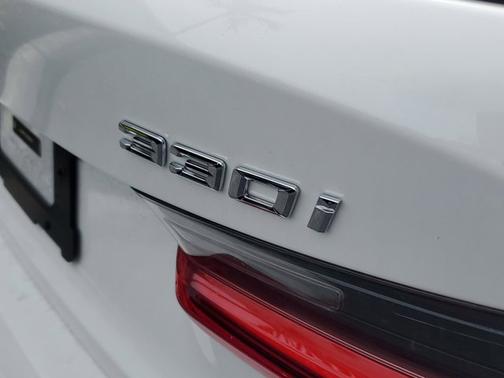 2024 BMW 330 330i