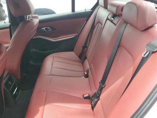 2024 BMW 330 330i
